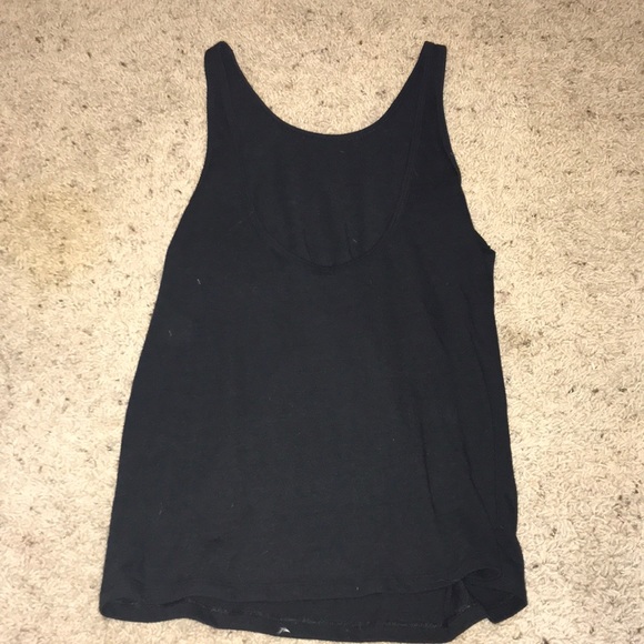 NEW VS low-back tank - Picture 3 of 4